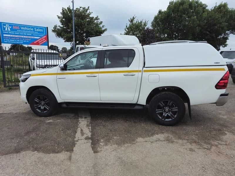 Used Toyota HiLux 150 HP (110 kW) 2023 White Pickup