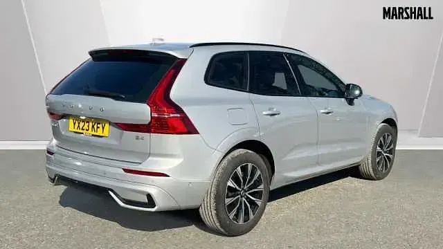 Usado Volvo XC60 Plus 197 HP (144 kW) 2023 Prateado SUV