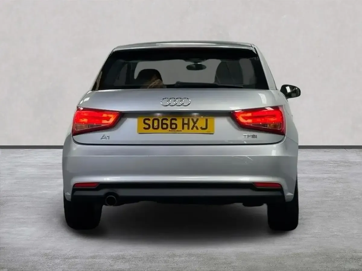Used Audi A1 Sport 95 HP (69 kW) 2017 Silver Hatchback