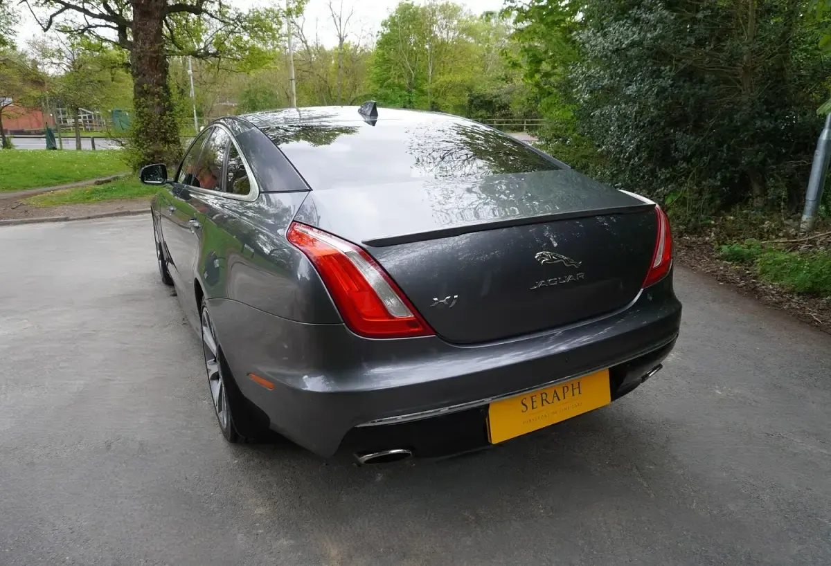Used Jaguar XJ Portfolio 300 HP (220 kW) 2016 Grey Sedan