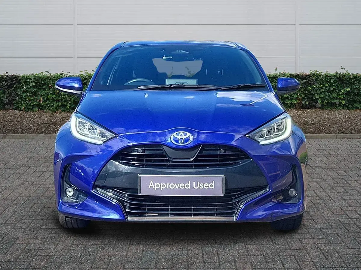 Used Toyota Yaris 116 HP (85 kW) 2024 Blue Hatchback