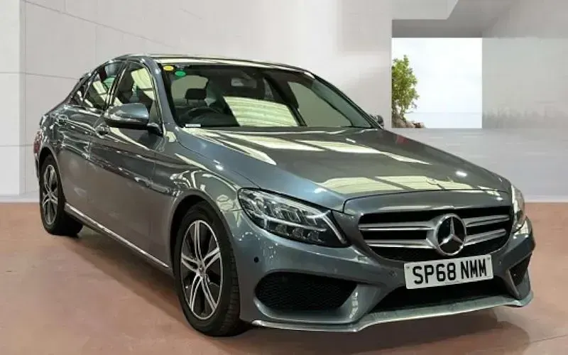 Usado Mercedes C220 194 HP (142 kW) 2019 Sedan