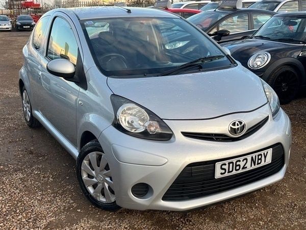 Silver Used 2012 Toyota Aygo Hatchback | £2,150 (Fair price) - Image 1/1