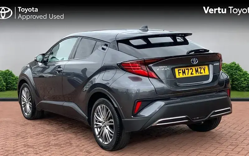 Używany Toyota C-HR 184 KM (135 kW) 2023 Szary SUV