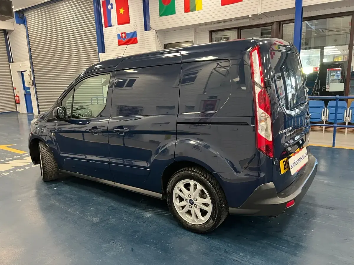 Used Ford Transit Limited 120 HP (88 kW) 2019 Blue Van