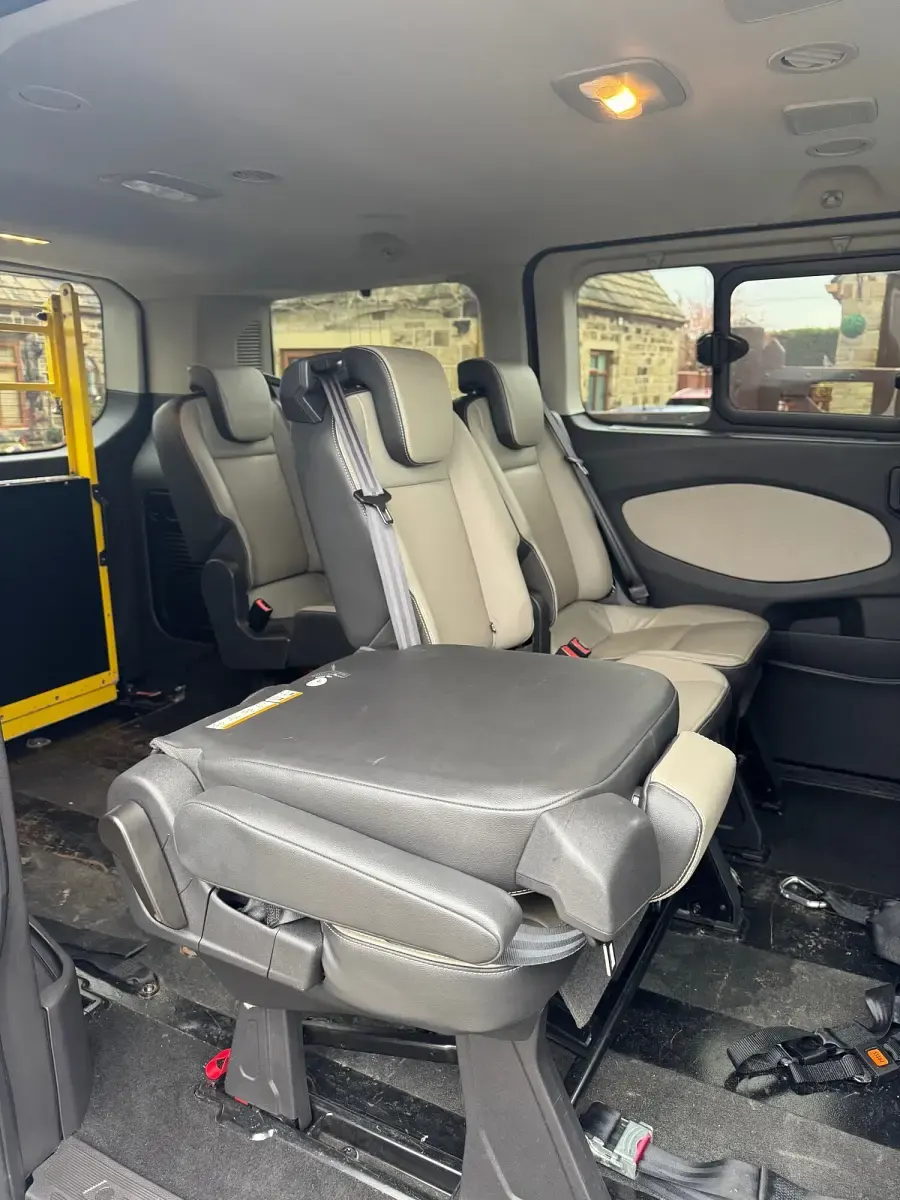 Used Ford Tourneo Titanium 170 HP (125 kW) 2018 Grey MPV