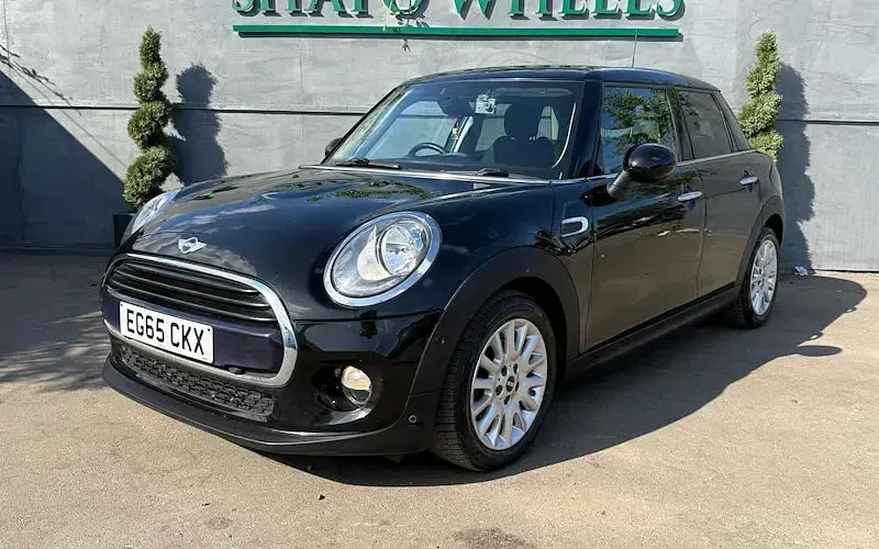 Used Mini Cooper Hatch 136 HP (100 kW) 2017 Hatchback