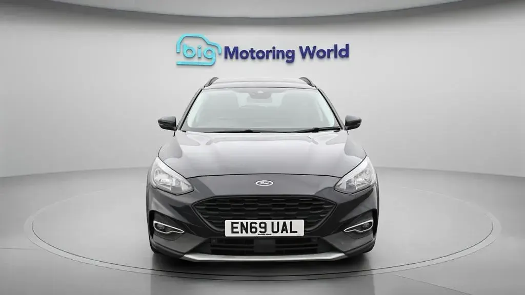 Used Ford Focus Active X 120 HP (88 kW) 2020 Blue Estate