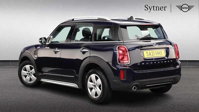 Usado Mini Cooper Countryman Classic 134 CV (98 kW) 2021 Negro SUV