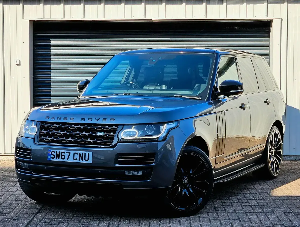 Used Land Rover Range Rover Vogue 258 HP (189 kW) 2017 Grey SUV