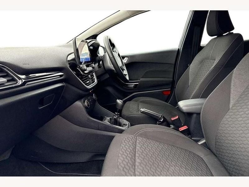 Used Ford Fiesta Titanium 100 HP (73 kW) 2022 White Hatchback