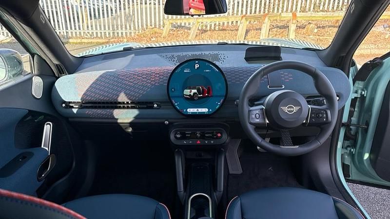 New Mini Aceman 133 kW (181 HP) 2025 Green SUV