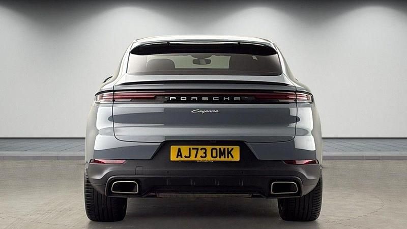 Used Porsche Cayenne 354 HP (260 kW) 2024 Grey SUV