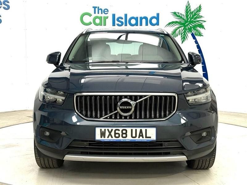 Usado Volvo XC40 Inscription 156 HP (114 kW) 2018 Azul SUV