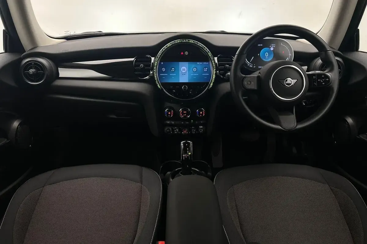 Used Mini Cooper Classic 134 HP (98 kW) 2022 Grey Hatchback