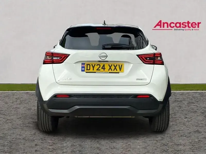Used Nissan Juke N-Connecta 143 HP (105 kW) 2024 White SUV