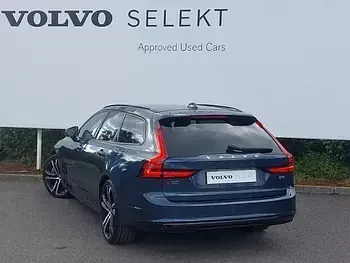 Used Volvo V90 Ultimate 250 HP (183 kW) 2023 Blue Estate