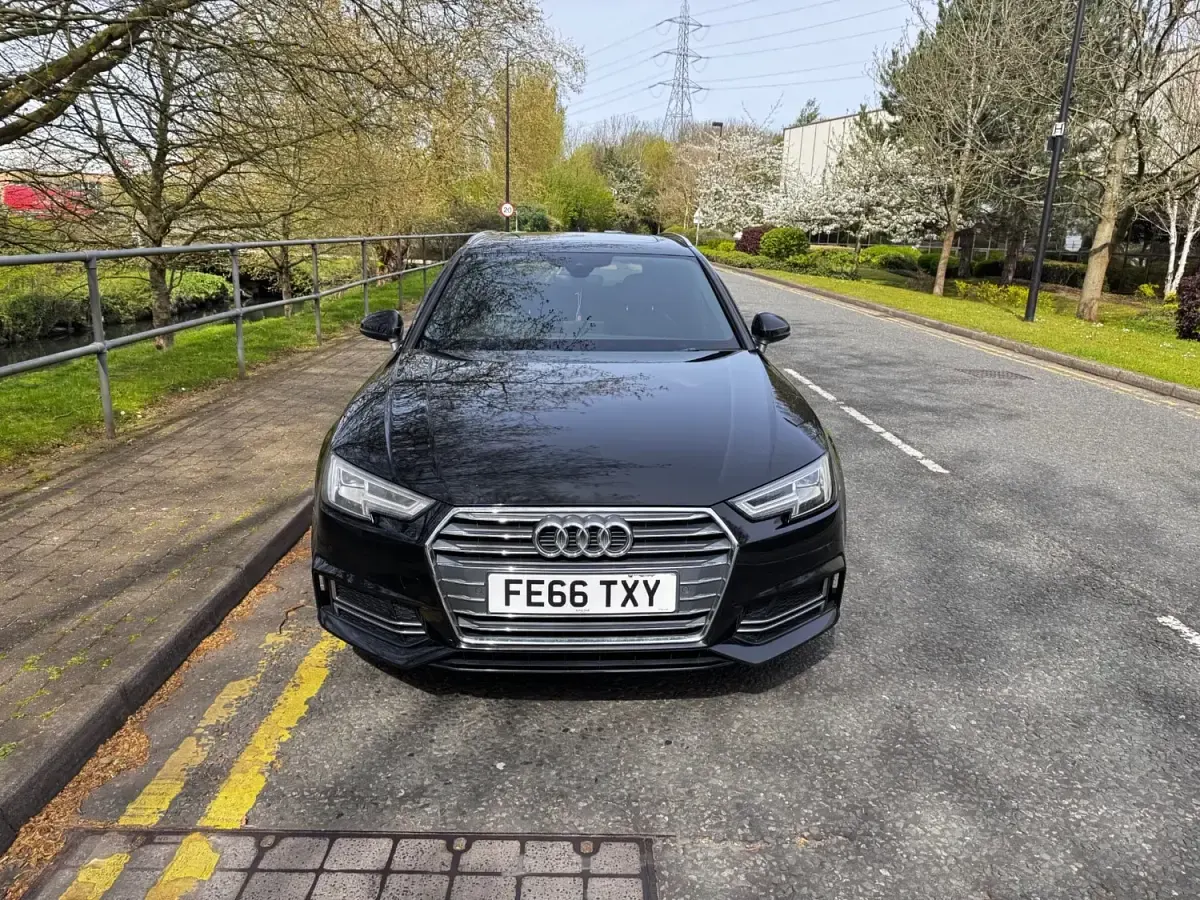Begagnad Audi A4 S-Line 2016 Svart Kombi