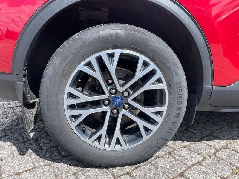 Used Ford Kuga Titanium 150 HP (110 kW) 2023 Red SUV