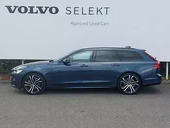 Used Volvo V90 Ultimate 250 HP (183 kW) 2023 Blue Estate