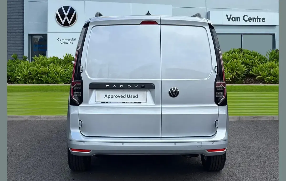 Used VW Caddy Pro 120 HP (88 kW) 2025 Silver MPV