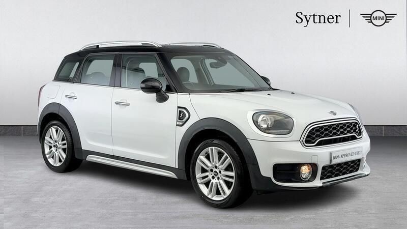 White Used 2019 Mini Cooper S Countryman Exclusive SUV | £19,850 (Fair price) - Image 1/4