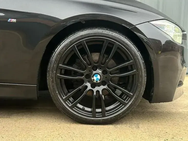 Begagnad BMW 320 M Sport 190 HK (139 kW) 2016 Svart Sedan