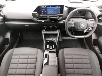Neu Citroën C4 131 PS (96 kW) 2026 Grün SUV