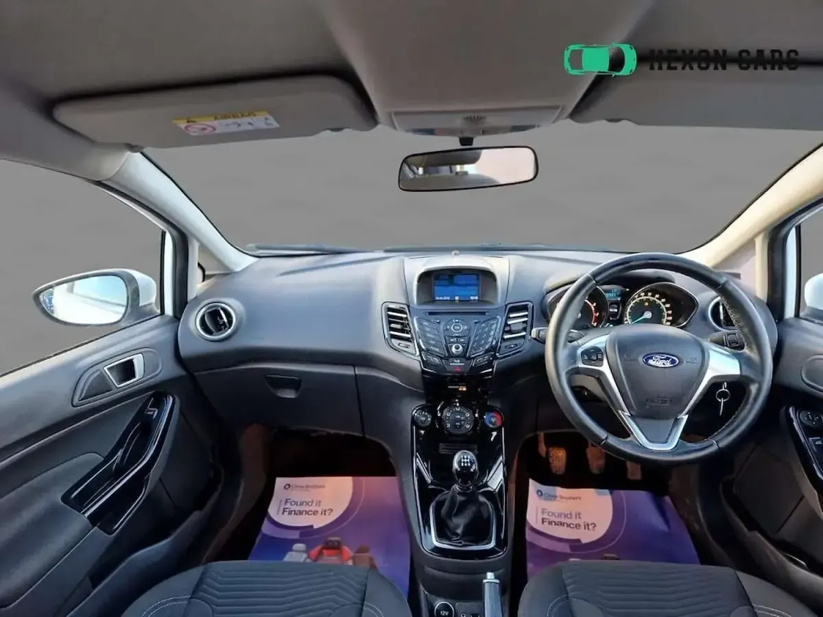 Begagnad Ford Fiesta Zetec 82 HK (60 kW) 2016 Vit Halvkombi