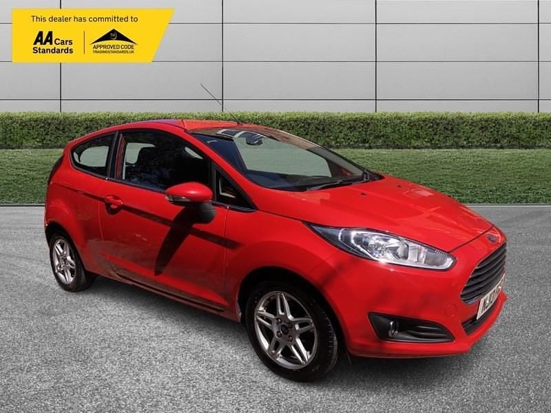Red Used 2013 Ford Fiesta Zetec Hatchback | £2,895 (Fair price) - Image 1/2