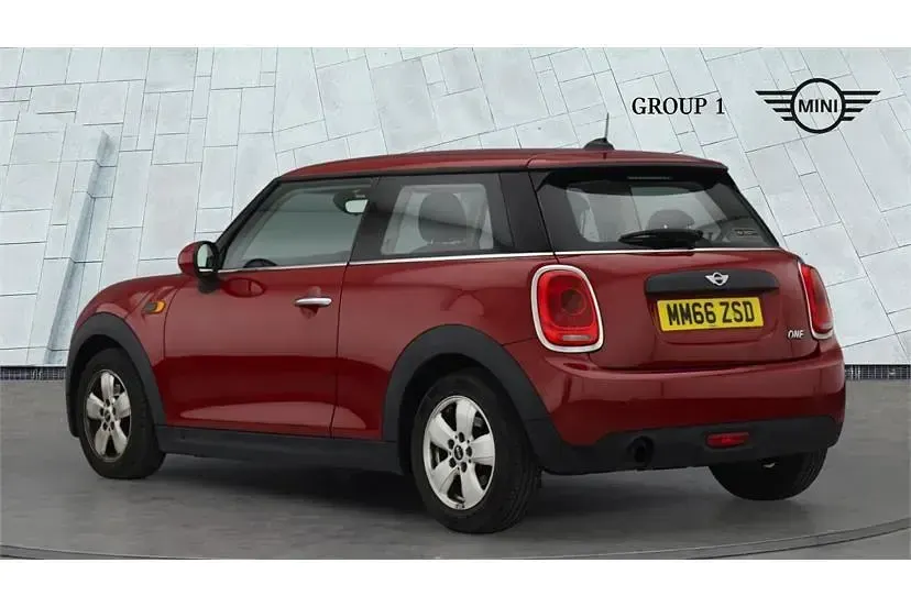 Używany Mini ONE Hatch 102 KM (75 kW) 2016 Czerwony Hatchback