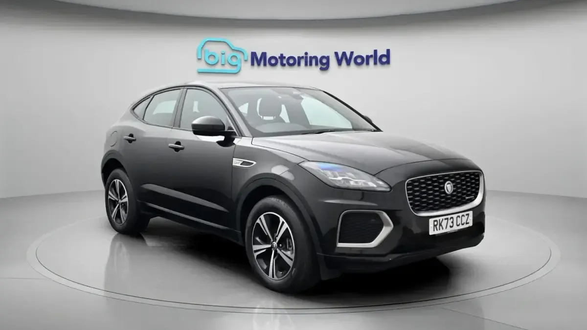 Usado Jaguar E-Pace R-Dynamic 309 HP (227 kW) 2023 SUV