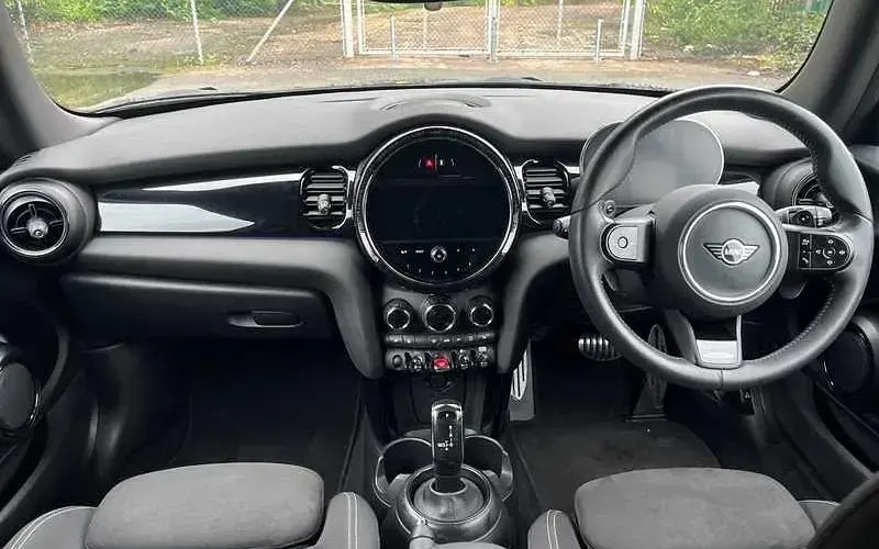 Used Mini Cooper S Hatch 178 HP (130 kW) 2023 Blue and black Hatchback