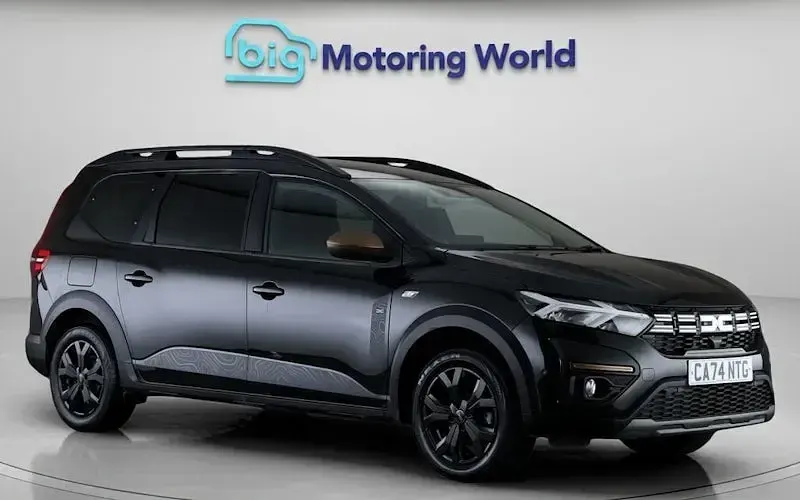 Used Dacia Jogger Extreme 141 HP (103 kW) 2024 MPV