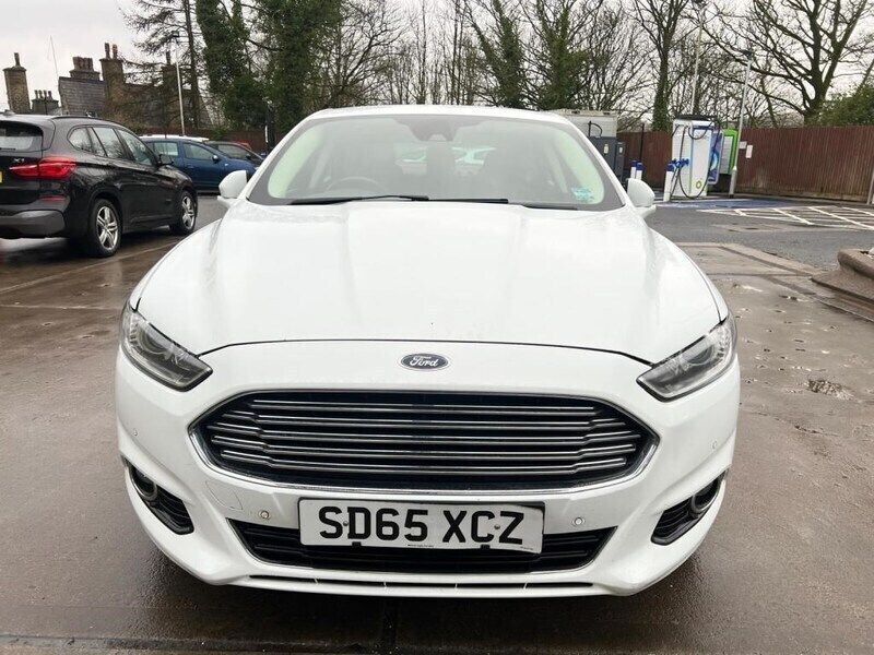 White Used 2015 Ford Mondeo Titanium Hatchback | £6,795 (Fair price) - Image 1/4