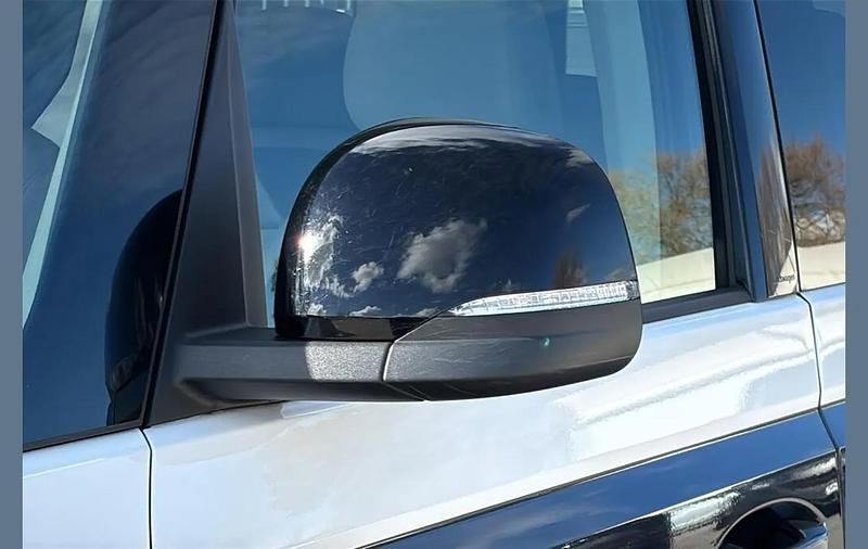 Used VW ID. Buzz Pro 147 kW (200 HP) 2023 White MPV