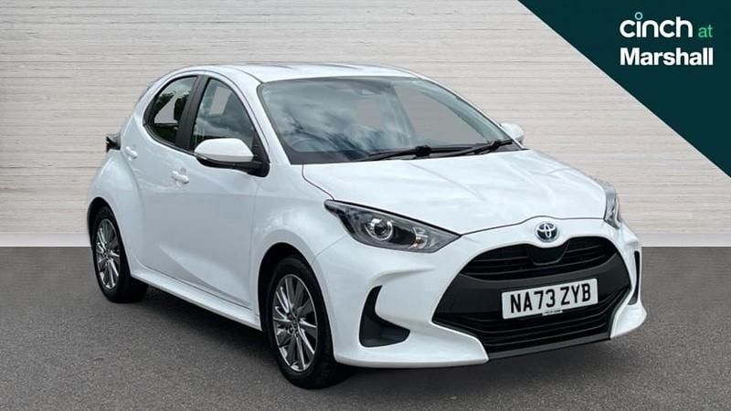 White Used 2023 Toyota Yaris Hybrid Hatchback | £16,494 (Good price) - Image 1/4
