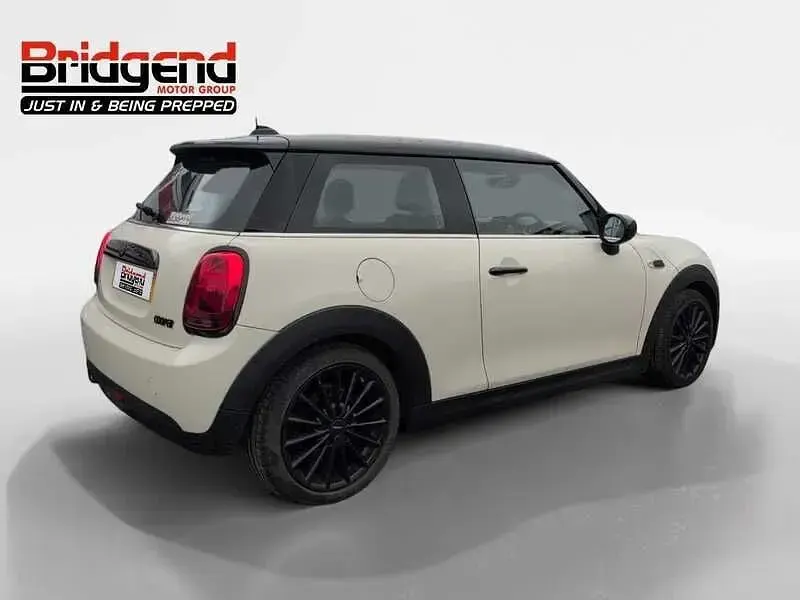 Used Mini Cooper Classic 2020 White Hatchback
