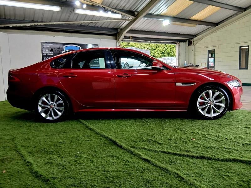 Used Jaguar XF R-Sport 180 HP (132 kW) 2017 Red Sedan