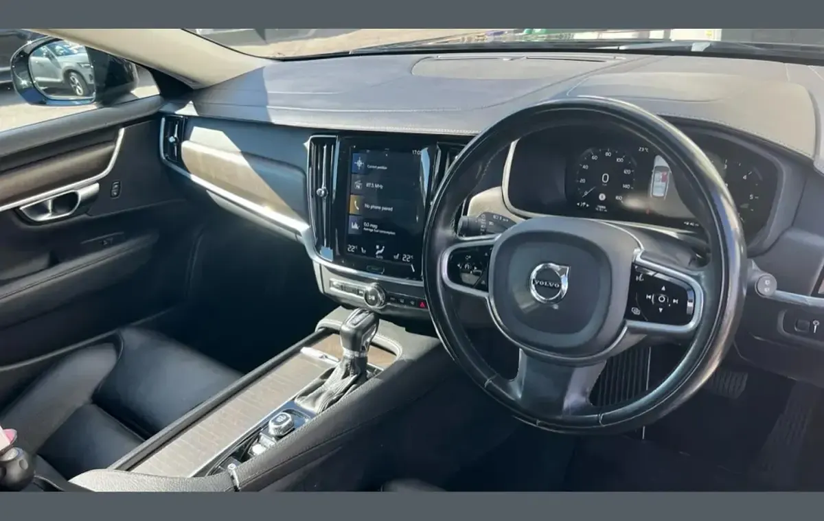 Used Volvo V90 CC Plus 340 HP (250 kW) 2020 Black Estate