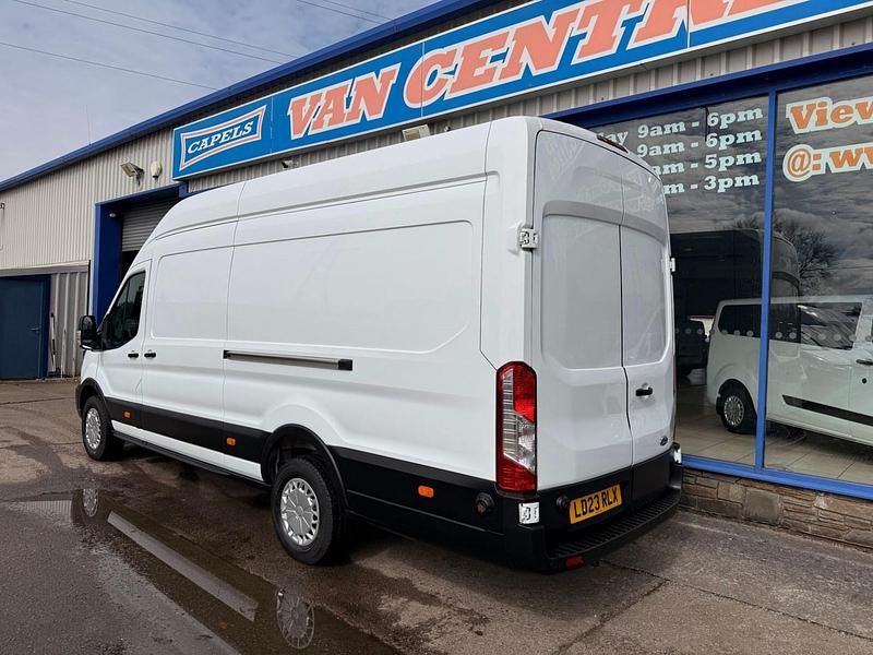 Begagnad Ford Transit 130 HK (95 kW) 2023 Vit Van