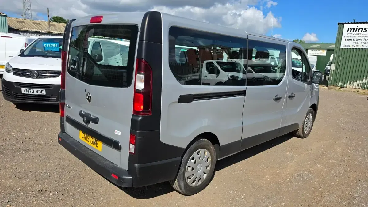 Used Vauxhall Vivaro 120 HP (88 kW) 2019 Silver MPV