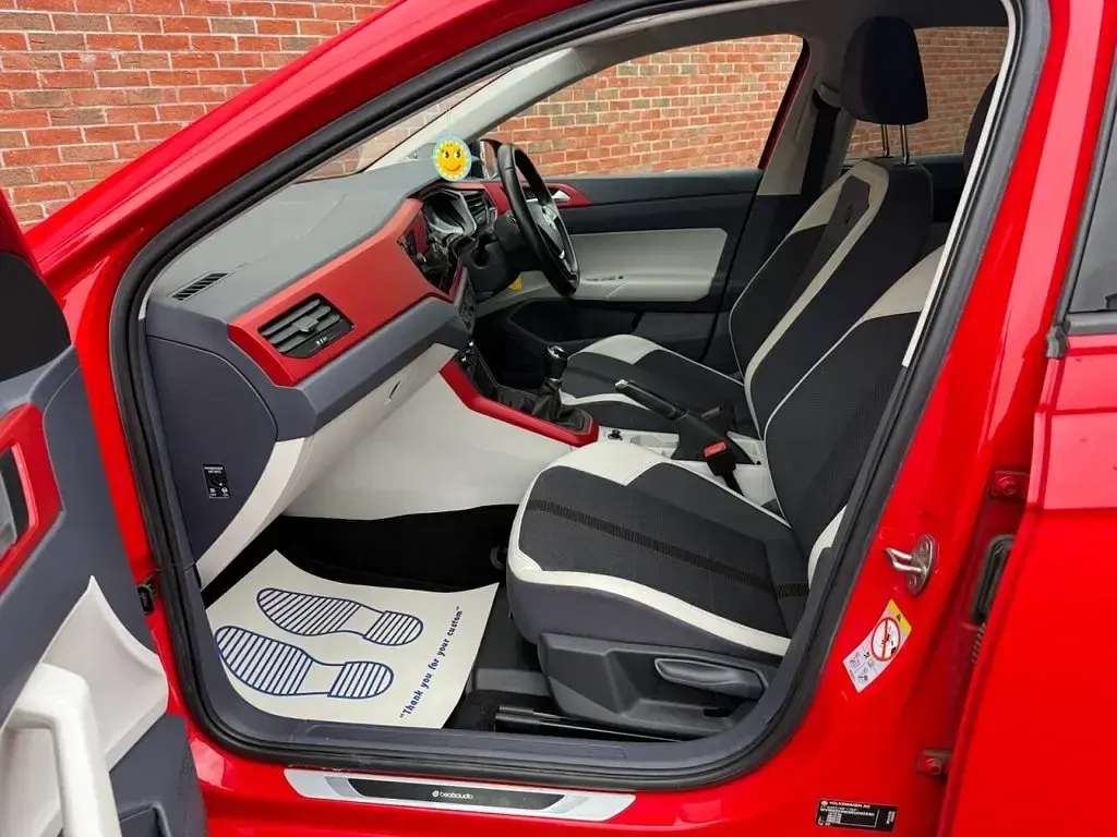Used VW Polo Beats 95 HP (69 kW) 2018 Red Hatchback