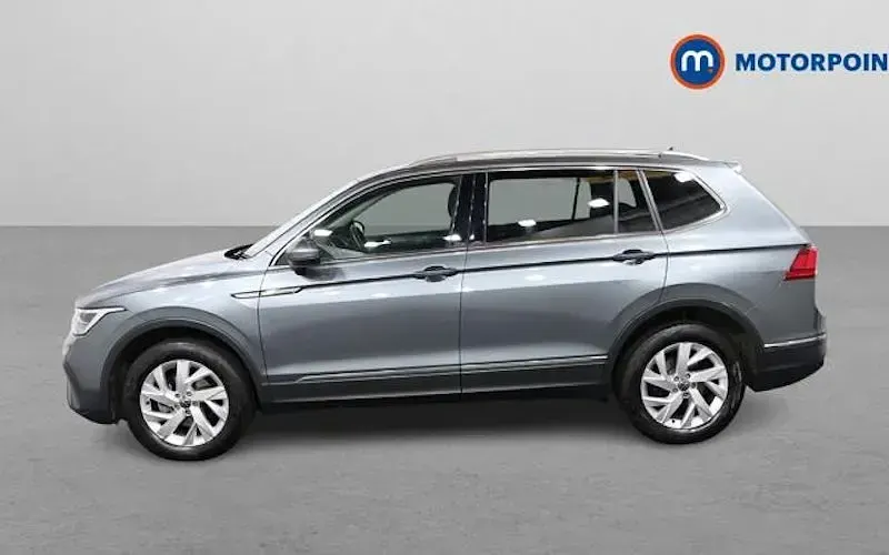 Used VW Tiguan Allspace Life 150 HP (110 kW) 2024 Grey SUV