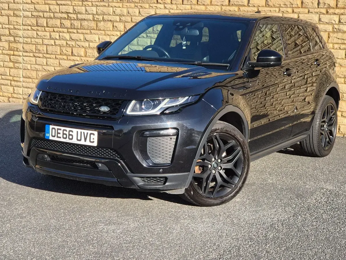 Used Land Rover Range Rover evoque HSE Dynamic 2017 Black Estate