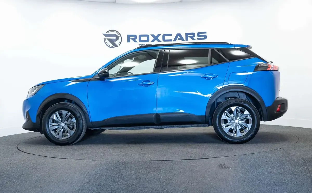 Used Peugeot 2008 Active+ 100 HP (73 kW) 2023 Blue SUV