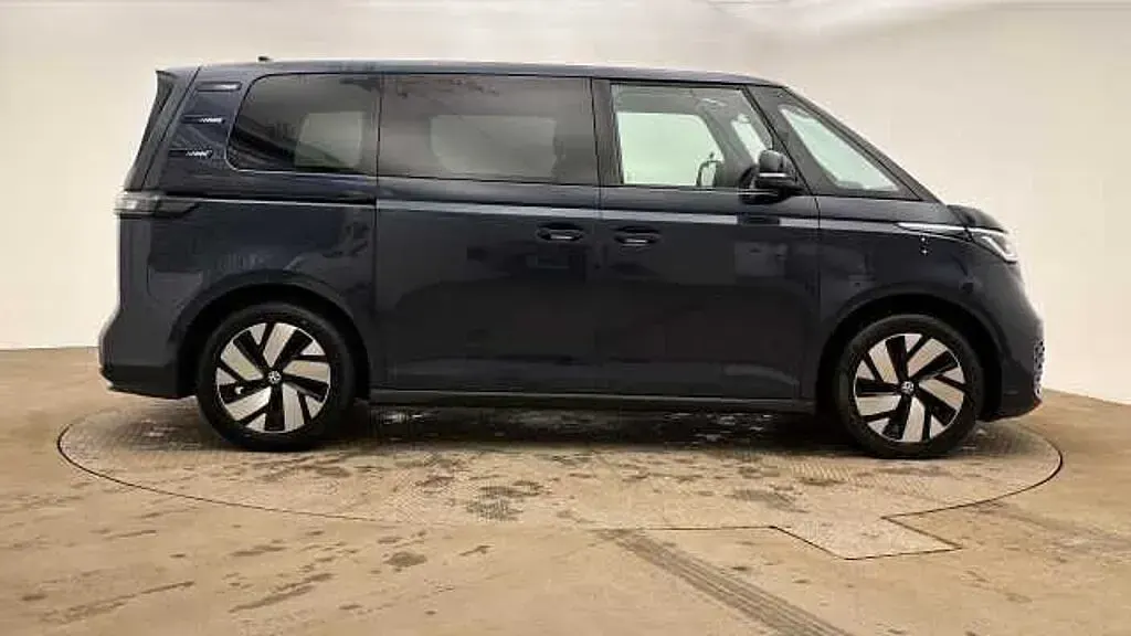 Used VW ID. Buzz Pro 150 kW (204 HP) 2024 Blue MPV