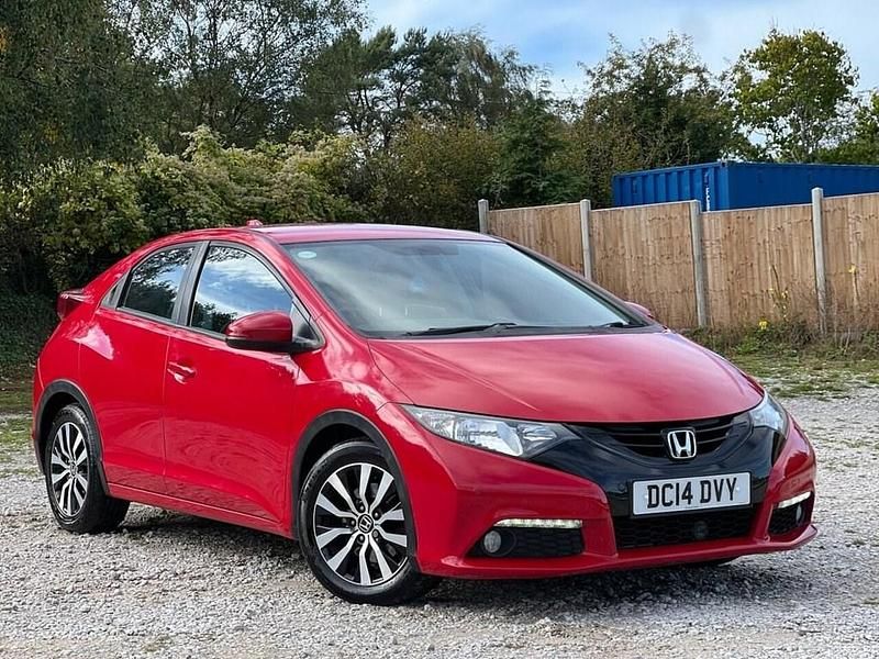 Red Used 2014 Honda Civic SE Plus Hatchback | £4,995 (Fair price) - Image 1/4