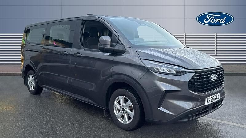 Used 2025 Ford Tourneo Custom Zetec Van | £35,995 (Good price) - Image 1/3