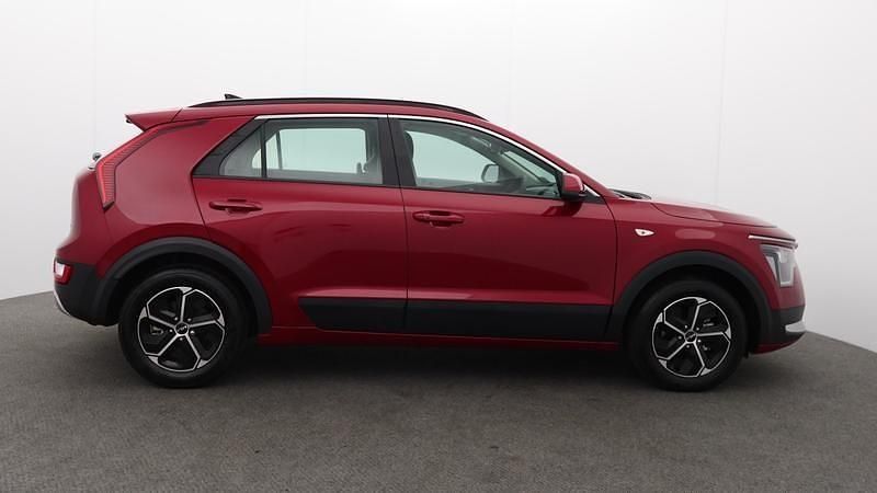 Neu Kia Niro 127 PS (93 kW) 2025 Grau SUV